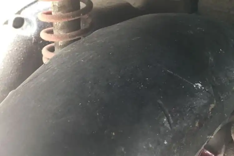 Ngeri Banget, Ini Risikonya Pakai Ban Motor yang Sudah Botak, Bisa Terkapar di Aspal