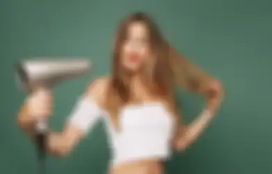 Siapa Sangka Hanya Butuh 10 Menit, Begini Cara Mudah Hilangkan Bunga Es di Kulkas, Manfaatkan Hair Dryer!