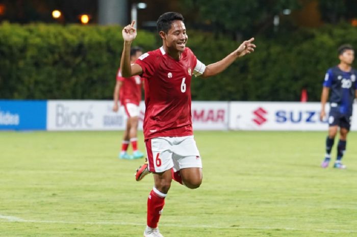 Kapten Timnas Indonesia Evan Dimas Darmono dalam pemilihan Fifa Award 2021