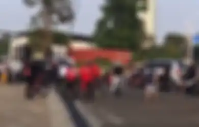 Mentang-mentang PSBB Dilonggarkan, Orang-orang Langsung Gerudukan Olahraga ke GBK, Antrean Sampai Mengular, Netizen: Norak!