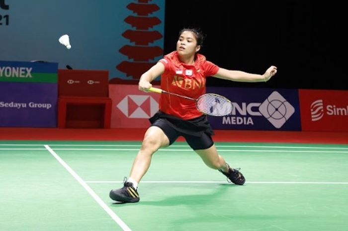 Pemain tunggal putri Indonesia, Gregoria Mariska Tunjung, saat bertanding di babak 16 besar Indonesia Open 2021 di Bali International Convention Centre, Nusa Dua, Bali, Kamis (25/11/2021).