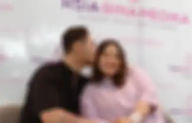 Bahagia Jadi Orang Tua, Krisjiana dan Siti Badriah Sempat Syok Saat Tahu Wajah Anak Pertamanya, Pasangan Ini Justru Sebut Sang Putri Mirip Sosok Ini: Matanya Rada Sipit