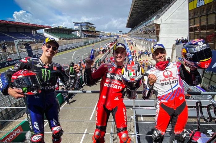 Para peraih podium MotoGP Prancis 2021 (dari kiri ke kanan), Fabio Quartararo, Jack Miller, dan Johann Zarco.