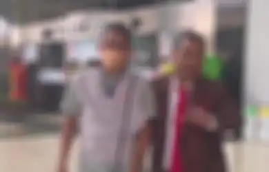 Dompet Hotman Paris Berisi Rp 70 Juta Nyaris Melayang, Ini Sosok Cleaning Service yang Berhasil Temukan, Sang Pengacara: Manusia Jujur