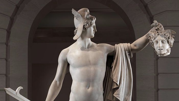 Perseus memenggal kepala Medusa dalam mitologi Yunani kuno.
