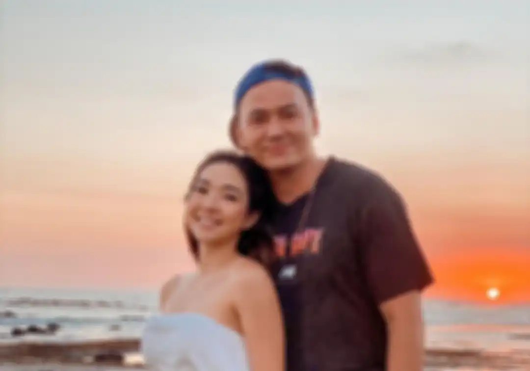 Foto Gisel menikmati momen romantis bersama Wijin. Ibunda Gempi benci kebiasaan sang kekasih saat mabuk cinta.