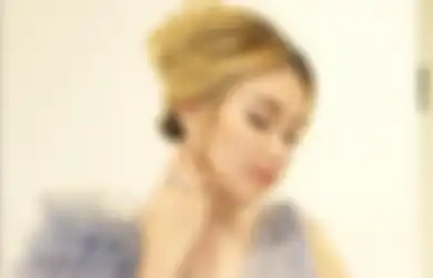 Bikin Wajah Ayu Ting Ting Tampak Flawless Setiap Saat, Bedak yang Dipakai Ibu Bilqis Ternyata Bukan Sembarangan, Segini Rupiah yang Digelontorkan Sang Pedangdut Demi Tampil Memukau