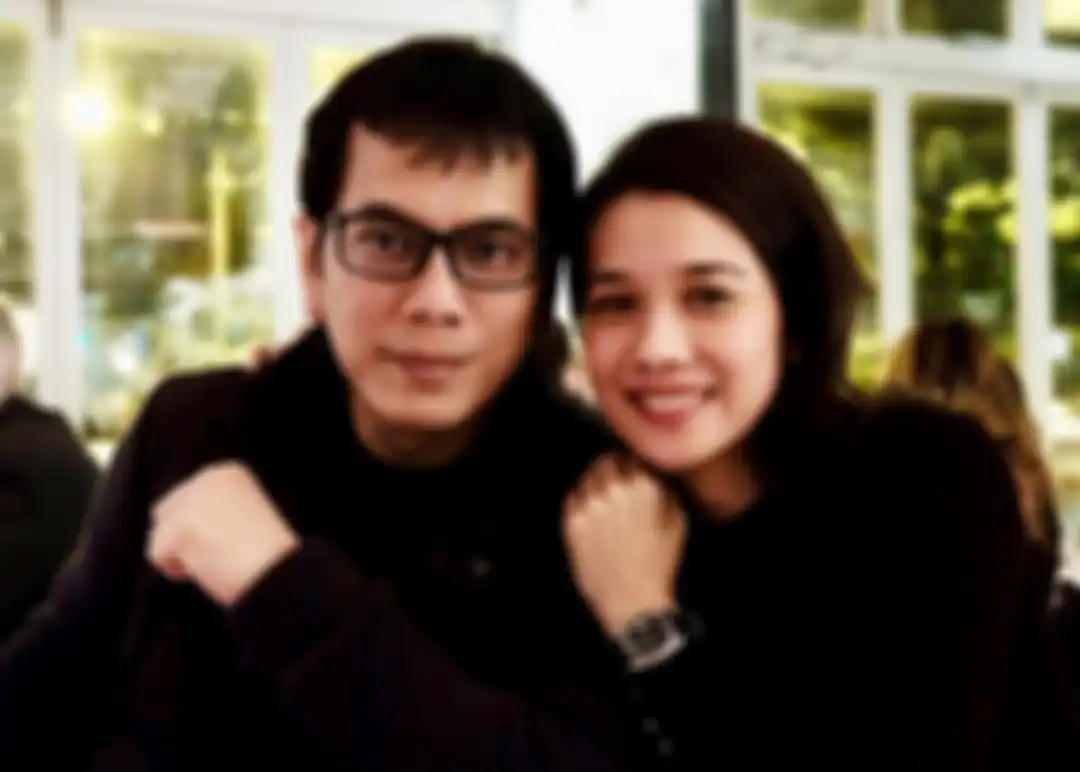  Gista Putri dan suaminya