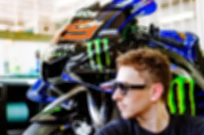 Penampakan Jorge Lorenzo bersama motor Yamaha M1 dengan nomor start 99 di sirkuit Sepang Malaysia menghadapi tes shakedown dan pramusim MotoGP 2020