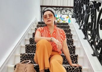 Mukanya Ketus, Mantu Keluarga Cendana Ini Kepergok Ngambek Gegara Hal Ini, Jepitan Rokok di Jarinya Langsung Jadi Sorotan!