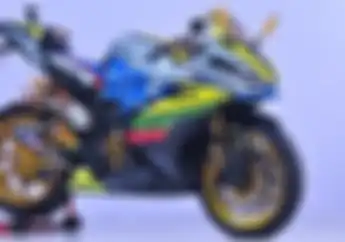 Wah! Siluman Yamaha R15 Berwujud R25 Ini Fansnya Valentino Rossi