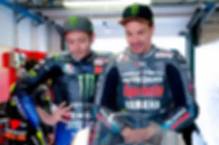 Ilustrasi. Valentino Rossi dan Franco Morbidelli terlihat latihan bersama di sirkuit Misano, jajal motor Yamaha R1