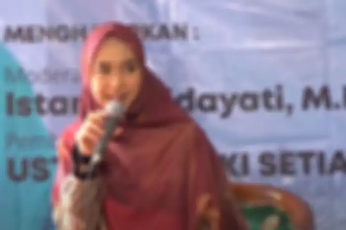 Oki Setiana Dewi