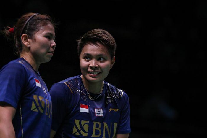 Pasangan ganda putri Indonesia, Greysia Polii/Apriyani Rahayu, saat bertanding melawan wakil Kanada, Rachel Chan/Catherine Choi, pada penyisihan Grup C Sudirman Cup 2021 di Energia Areena, Vantaa, Finlandia, Senin (27/9/2021).