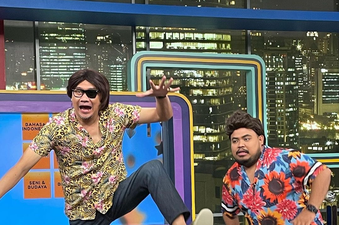 Cak Lontong mengunggah foto dirinya yang mirip dengan kegiatan santai menteri Jokowi. Dia menyebutkan alasan dirinya jarang masuk akun gosip.