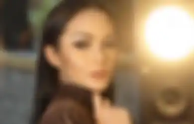 Cantik Bak Wanita Timur Tengah, Krisdayanti Kepergok Tampil Beda dengan Cadar, Intip Penampilan Istri Raul Lemos yang Bikin Pangling
