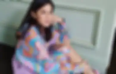 Lagi Viral! Kepoin Rumah Dian Sastro, Isi Kamar Mandinya Buku!