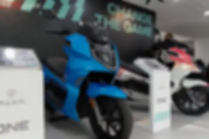 Ilustrasi brother bisa pengajuan kredit motor listrik dengan DP 0 persen.