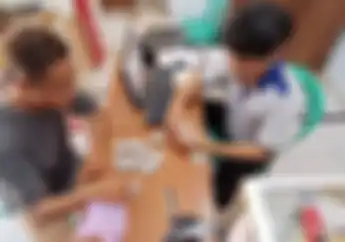 Bayar Pajak Motor Pakai Uang Recehan, Pedagang Sayur di Cilacap Bilang Harus Taat Pajak