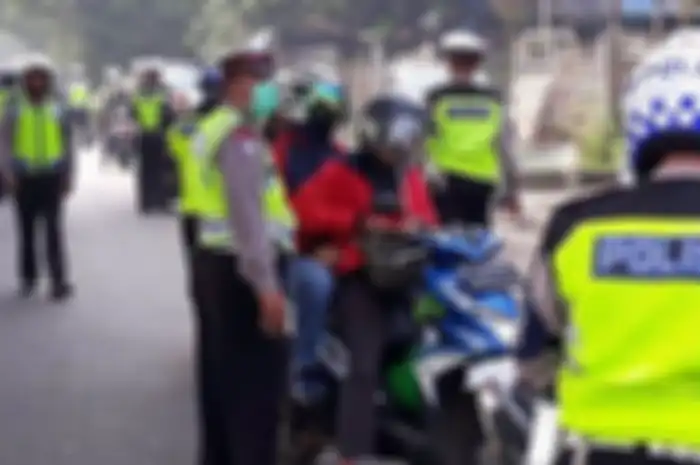 Sekarang bayar tilang bisa Cash On Delivery (COD) di Serang-Cilegon, kurir JNE langsung antar SIM atau STNK (foto ilustrasi).