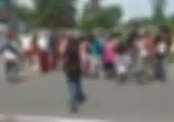 Akhirnya Terbongkar, Juragan Pasir Sebar Duit di Tengah Jalan Penyebab Macet di Tasikmalaya