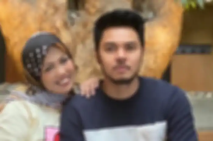 Alasan Elly Sugigi bersama kekasihnya