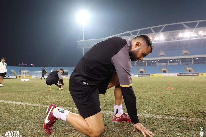 PSSI selaku Federasi Sepak Bola Indonesia, menyindir kualitas rumput di Stadion My Dinh menjelang duel timnas Indonesia melawan timnas Vietnam di semifinal Piala AFF 2022.