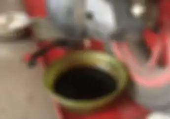 Buruan Cek, Oli Palsu Lebih Cepat Habis Dibanding Oli Motor Asli, Beneran Nih?