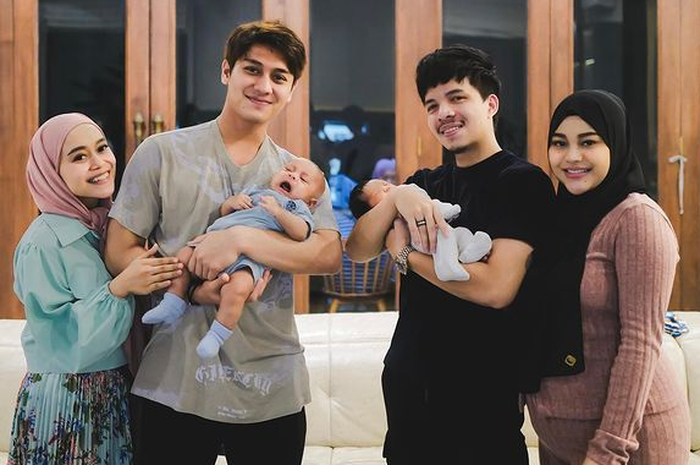 Lesti Kejora dan Rizky Billar saat menengok baby Ameena putri Aurel Hermansyah dan Atta Halilintar