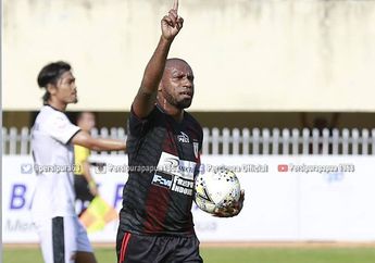 Pelatih PSM Makassar Tanggapi Rumor Kedatangan Boaz Solossa