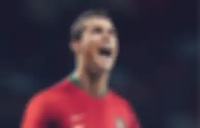 Singkirkan Minuman Soda dan Pilih Air Putih, Pantas Saja Cristiano Ronaldo Disebut Sebagai Atlet Paling Prima Fisiknya, Usianya 36 Tahun Tapi Kebugarannya Bak Pemuda 20 Tahun!