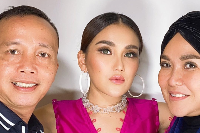 Abdul Rozak, Ayu Ting Ting, dan Umi Kalsum.