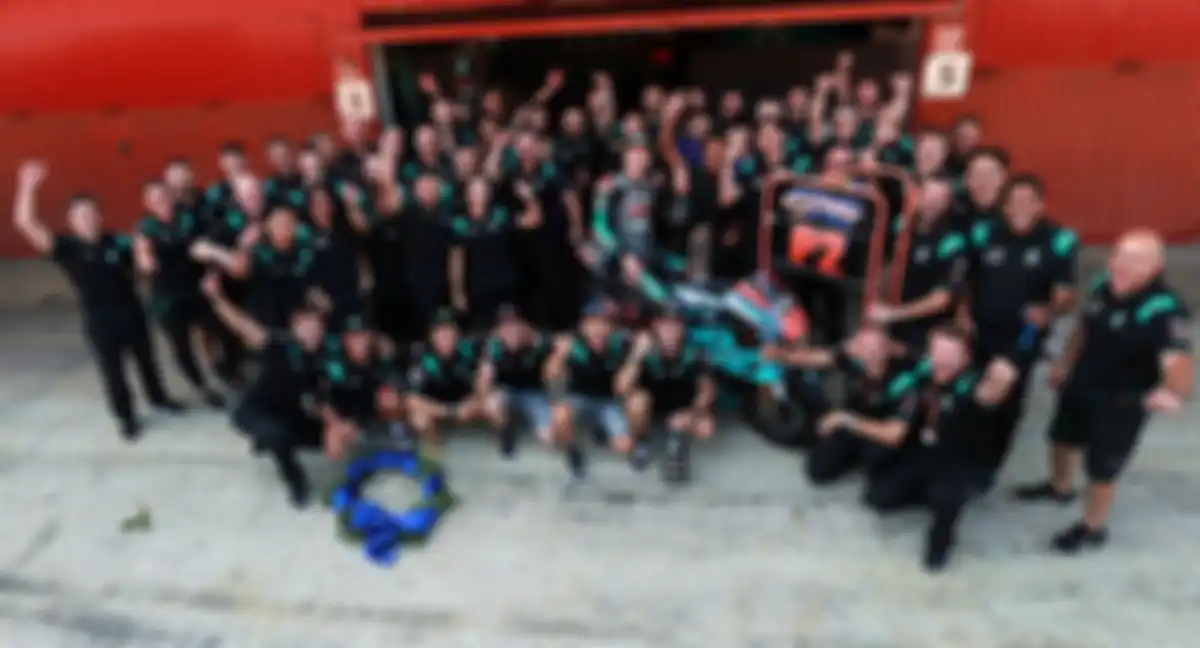 Skuat Petronas Yamaha SRT rayakan sukses Fabio Quartararo meraih podium kedua di MotoGP Catalunya 2019