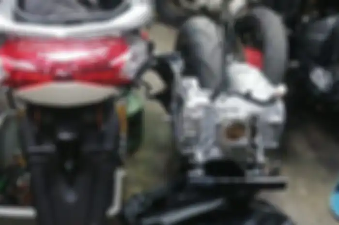 Ismail Razak melakukan bore up All New Yamaha NMAX  memakai paket KTC Kytaco
