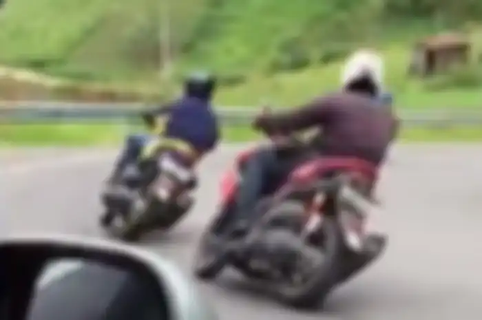 Pengendara Yamaha Aerox ndlosor