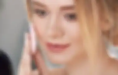5 Kesalahan Pakai Bedak yang Remaja Sering Lakukan. Enggak Flawless!