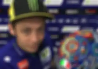 Desain Helm Lebih Angker, Tanda Kalau Valentino Rossi Siap Libas Lawan-lawannya di MotoGP 2018