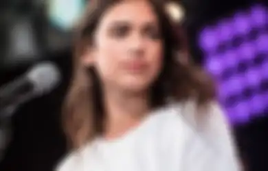 Dua Lipa Dituntut Paparazzi Karena Unggah Foto Jepretannya Tanpa Ijin!