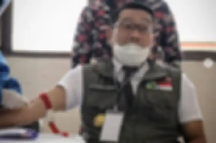 Ridwan kamil menjadi relawan vaksin covid-19