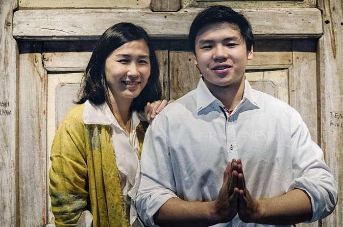 Veronica Tan dan putra sulungnya, Nicholas Sean, sama-sama membuka bisnis di bidang kuliner