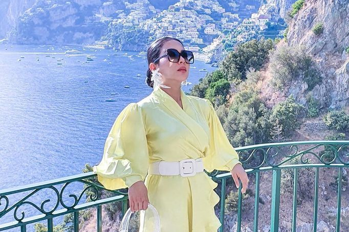 Tampilan Syahrini