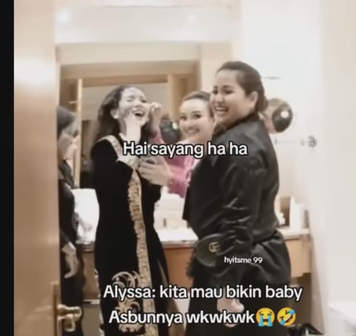 Momen lucu malam pertama Alyssa Daguise dan Al Ghazali usai ngunduh mantu jadi sorotan. Akui tak sabar punya momongan?