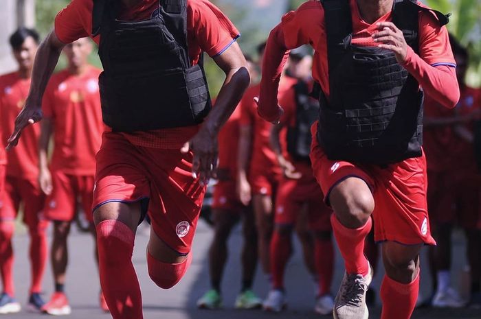 Para pemain Arema FC melakoni pemusatan latihan hari kedua di kawasan Agrokusuma, Kota Batu, pada Senin (20/1/2020).