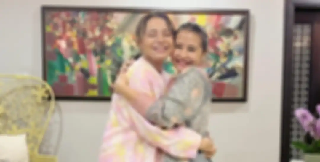 Prilly Latuconsina dsn Rossa