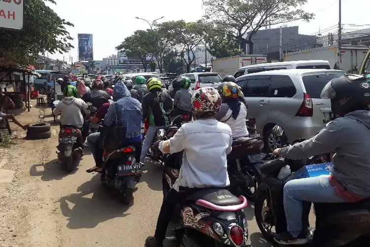 Boleh Masuk Jakarta Motor dan Mobil Berusia 3 Tahun Lebih Tak Kena Tilang Emisi Tapi Dapat Sosialisasi