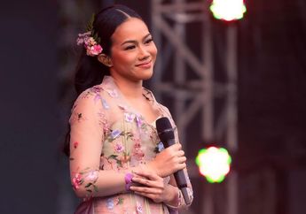 Vidi Aldiano Tutup Usia, Yura Yunita Langsung Pulang dari Tanah Suci