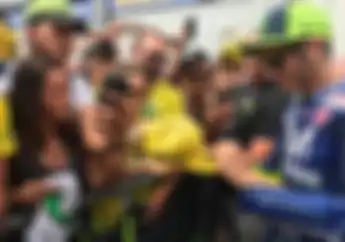 Ketakutan Usai Sindir Keras Fans Valentino Rossi, Bradley Smith Langsung Lakukan Ini