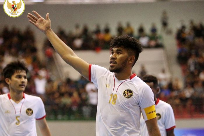 Pemain Timnas Futsal Indonesia, Evan Soumilena, saat tampil menghadapi tim asal Malaysia (Selangor TOT United) dalam turnamen MNC International Futsal Cup 2022, Rabu (7/9/2022).