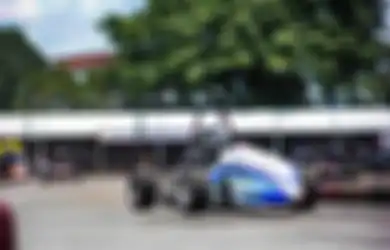 Tim Garuda EV-22 UNY Berhasil Bawa Pulang 3 Penghargaan di IIMS