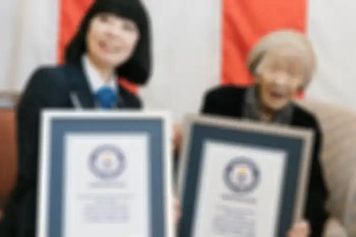 Pemegang Rekor Dunia Guinness sebagai manusia tertua di dunia, Kane Tanaka marayakan ulang tahunnya yang ke-118 pada tahun ini. 